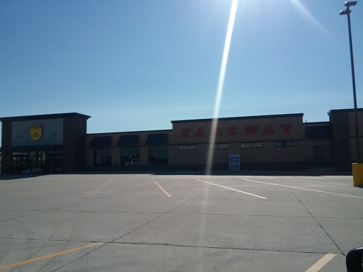 Grocery Store «Fareway Grocery», reviews and photos, 8400 NICC Dr, Peosta, IA 52068, USA