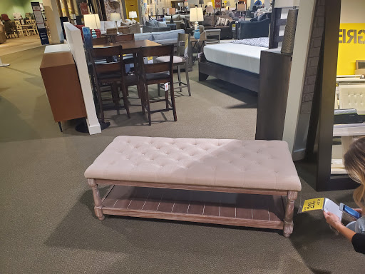 Furniture Store «Art Van Furniture - Shelby Township», reviews and photos, 14055 Hall Rd, Shelby Charter Township, MI 48315, USA