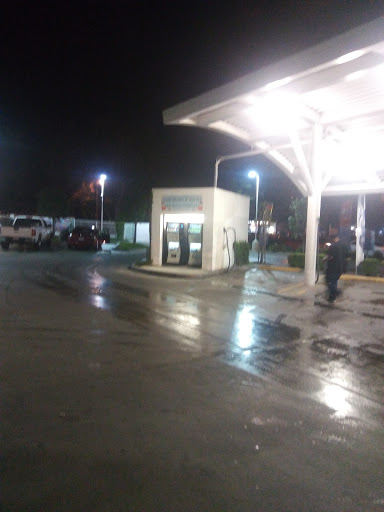 Car Wash «Santa Ana Express Car Wash», reviews and photos, 202 E First St, Santa Ana, CA 92701, USA