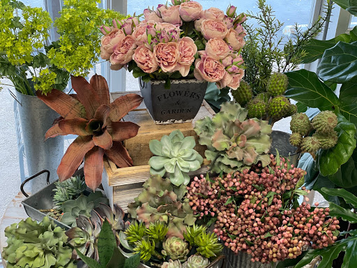 Florist «Petals To Go», reviews and photos, 1515 N Walnut Ave, New Braunfels, TX 78130, USA