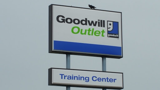 Outlet Store «Goodwill Ocala Outlet Store», reviews and photos, 2920 W Silver Springs Blvd, Ocala, FL 34475, USA