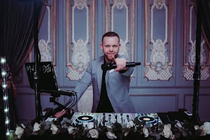 Midland DJs - Trevor Matthews (Multi Award Winning Wedding DJ Longford) image