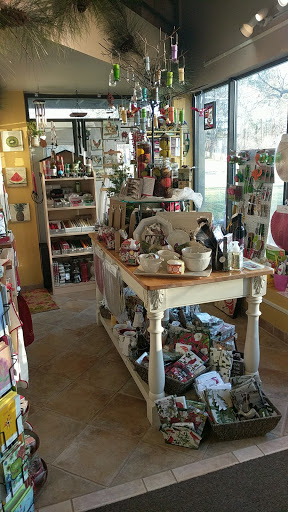 Hummingbird Floral & Gifts, 4001 Rice St, Shoreview, MN 55126, USA, 