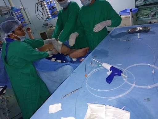 Varicose Veins Doctor in Jaipur- Dr Govind Prasad Dubey - Vascular Surgeon in Jaipur | Gangrene Treatment | Diabetic Foot Doctor