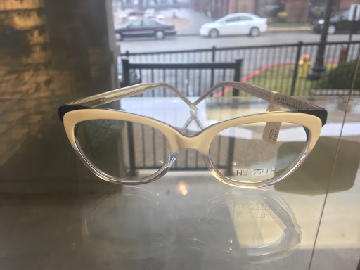 Optometrist «Kirkwood Eye Associates», reviews and photos, 200 S Kirkwood Rd #100, Kirkwood, MO 63122, USA