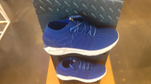 Clothing Store «Under Armour Brand House», reviews and photos, 700 S President St, Baltimore, MD 21202, USA