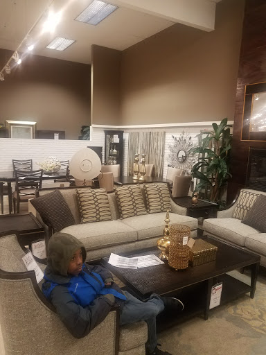 Furniture Store «Marlo Furniture», reviews and photos, 5650 General Washington Dr, Alexandria, VA 22312, USA