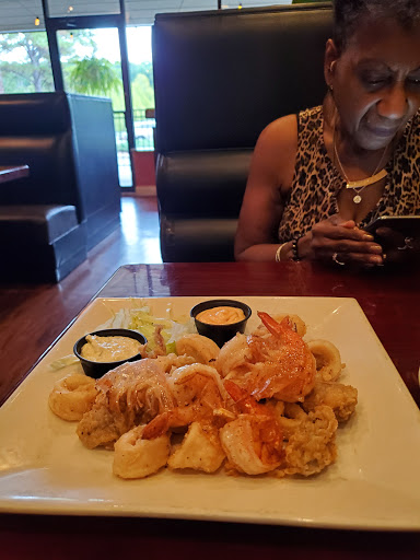 Seafood Restaurant «Georgia Shrimp Co.», reviews and photos, 100 N Peachtree Pkwy #36, Peachtree City, GA 30269, USA