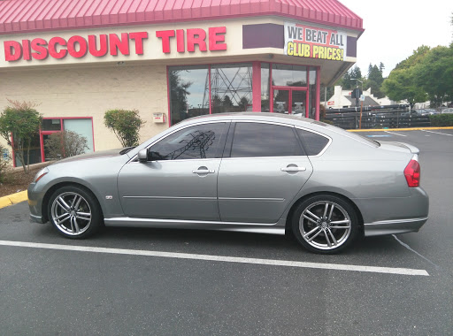 Tire Shop «Discount Tire Store - Kirkland, WA», reviews and photos, 12410 NE 124th St, Kirkland, WA 98034, USA