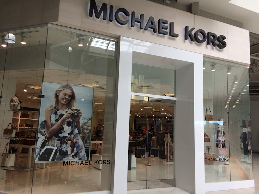 Fashion Accessories Store «Michael Kors», reviews and photos, 1101 Outlet Collection Way #1010, Auburn, WA 98001, USA