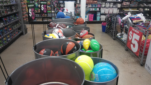 Variety Store «Five Below», reviews and photos, 14215 Hall Rd, Shelby Charter Township, MI 48315, USA