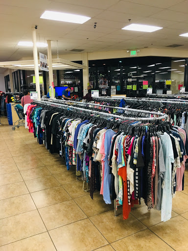 Thrift Store «Goodwill Retail Store & Donation Center - East Simi Valley», reviews and photos