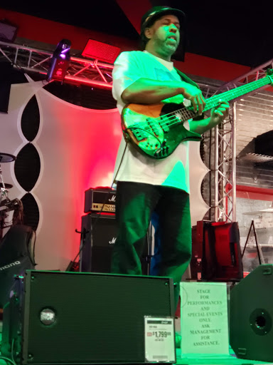 Musical Instrument Store «Sam Ash Music Stores», reviews and photos, 10838 N Central Expy, Dallas, TX 75231, USA