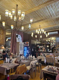 Atmosphère du Restaurant La Cour du Louvre à Avignon - n°9