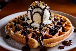 SCOOP N CAKES image