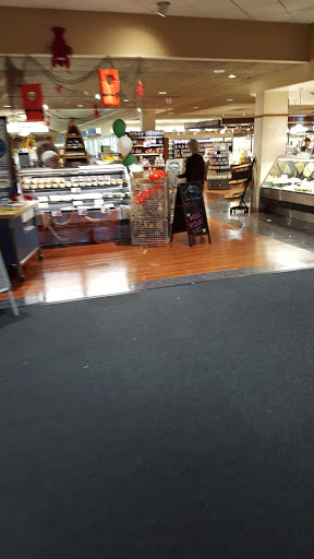 Grocery Store «Lunds & Byerlys St. Louis Park», reviews and photos, 3777 Park Center Blvd, St Louis Park, MN 55416, USA