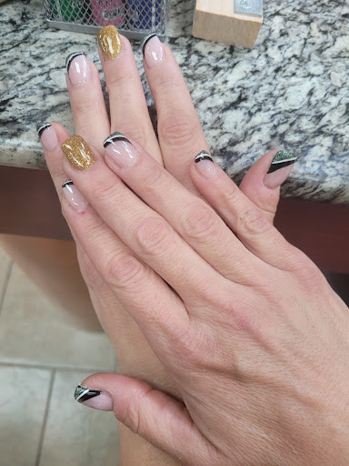 Shopping Mall «Pantops Shopping Center», reviews and photos, 250 Free Bridge Ln, Charlottesville, VA 22911, USA