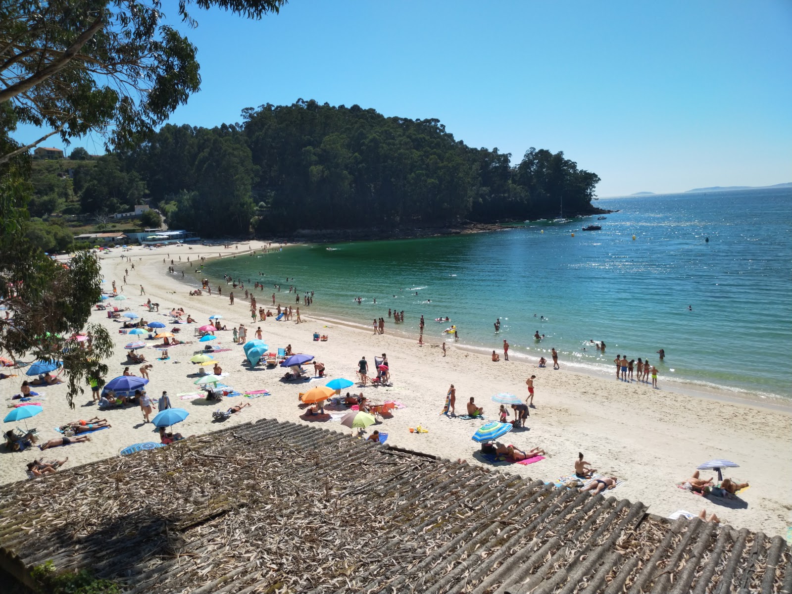 Fotografie cu Playa de Mogor - locul popular printre cunoscătorii de relaxare