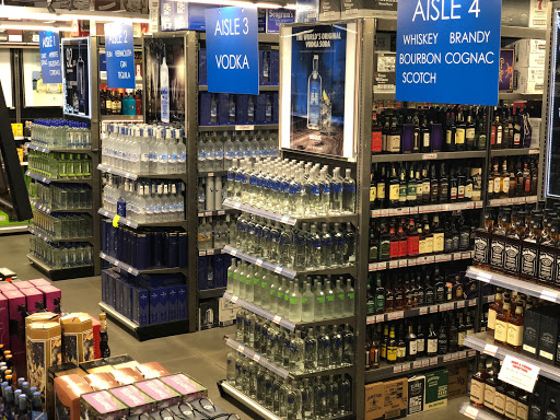 Liquor Store «Wine & Liquor Superstore», reviews and photos, 815 Hutchinson River Pkwy, Bronx, NY 10465, USA