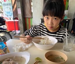 ก๋วยเตี๋ยวเส้นจันท์ลุงเฉื่อย photo