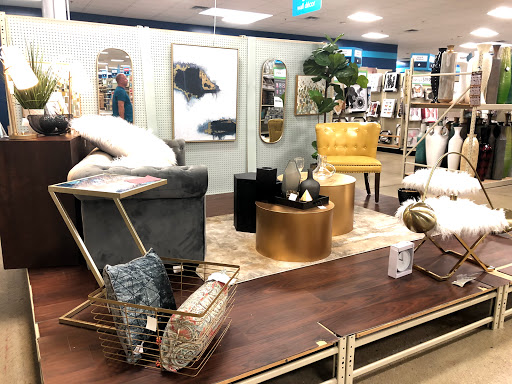 Department Store «HomeGoods», reviews and photos, 1444 E Golf Rd, Schaumburg, IL 60173, USA