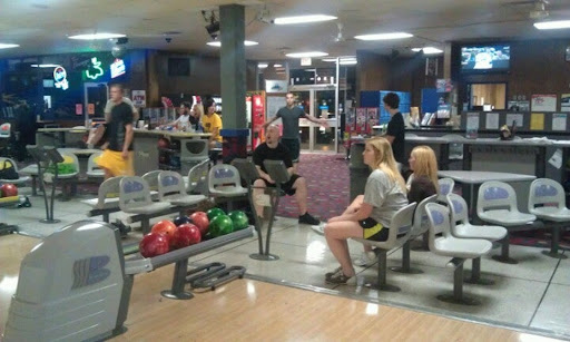 Bowling Alley «Brunswick Zone Playmor Bowl», reviews and photos, 5840 Buttermilk Hollow Rd, Pittsburgh, PA 15207, USA