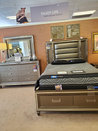 Furniture Store «Raymour & Flanigan Furniture and Mattress Store», reviews and photos, 14 Candlewood Lake Rd, Brookfield, CT 06804, USA