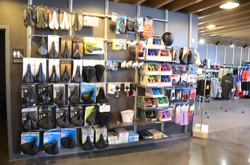 Bicycle Store «Madison & Davis Bicycle Shop», reviews and photos, 912 S 8th St, Quincy, IL 62301, USA