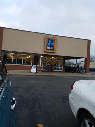 ALDI, 26300 Greenfield Rd, Oak Park, MI 48237, USA, 