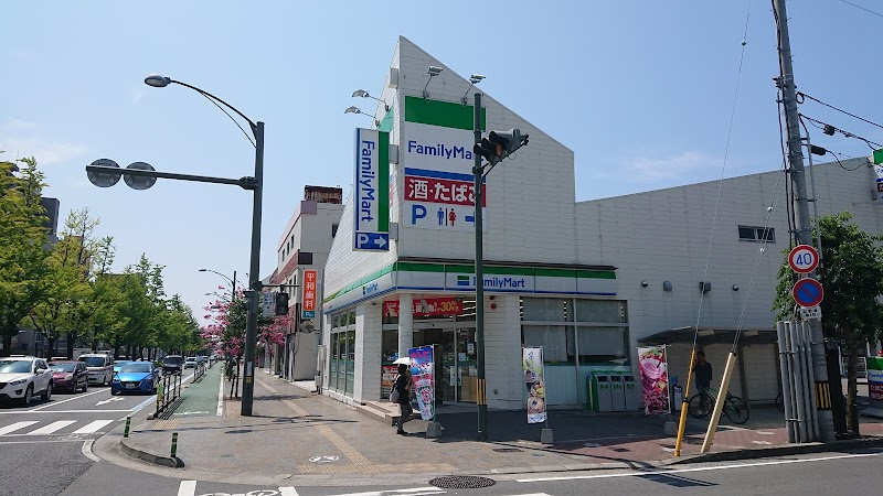 ファミリーマート 松山平和通五丁目店