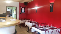 Atmosphère du Restaurant Les Marronniers à Saint-Michel-de-Lanès - n°9