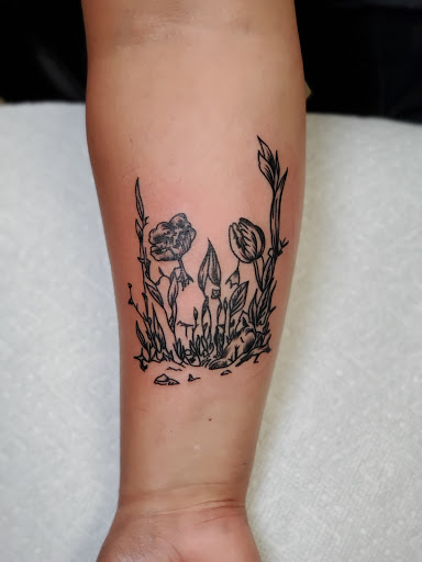 Explore mom and dad tattoos ideas, creative tattoo ideas in Stamford, available at KE Tattoo Studio