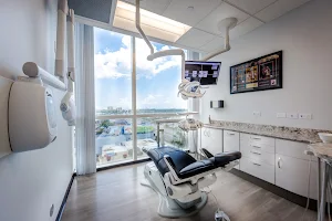 Miami Smile Dental image