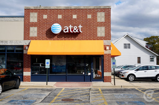 Cell Phone Store «AT&T», reviews and photos, 291 N York St, Elmhurst, IL 60126, USA