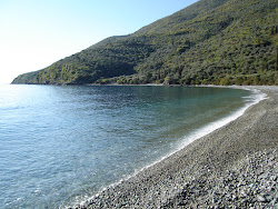 Lygaria beach'in fotoğrafı geniş ile birlikte