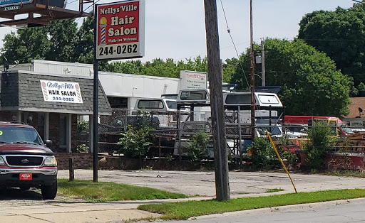 Beauty Salon «Nellys Ville Hair Salon», reviews and photos, 3213 E 14th St, Des Moines, IA 50316, USA
