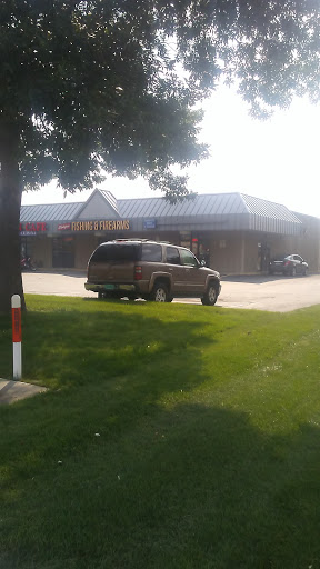 Outdoor Sports Store «Shakopee Fishing & Firearms», reviews and photos, 574 Marschall Rd, Shakopee, MN 55379, USA