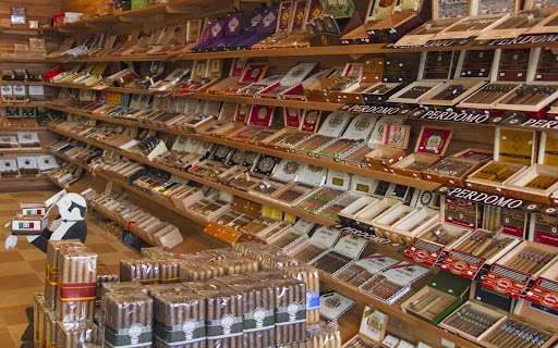 Liquor Store «Cottage Hill Package Store», reviews and photos, 6376 Cottage Hill Rd, Mobile, AL 36609, USA