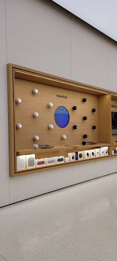 Computer Store «Apple Orland Square Mall», reviews and photos, 428 Orland Square Dr, Orland Park, IL 60462, USA