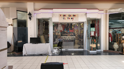 Shopping Mall «County Fair Fashion Mall», reviews and photos, 1264 E Gibson Rd E-500, Woodland, CA 95776, USA