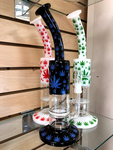 Tobacco Shop «AW Smoke Shop», reviews and photos, 2095 N Dobson Rd #1, Chandler, AZ 85224, USA