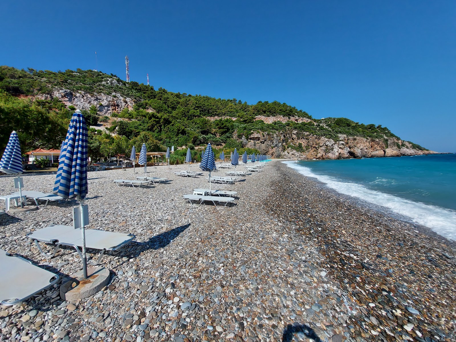 Fotografija Avlakia beach z lahki kamenček površino