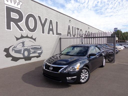 Used Car Dealer «Royal Auto Group (Sales & Service)», reviews and photos, 1617 E Jefferson St, Phoenix, AZ 85034, USA