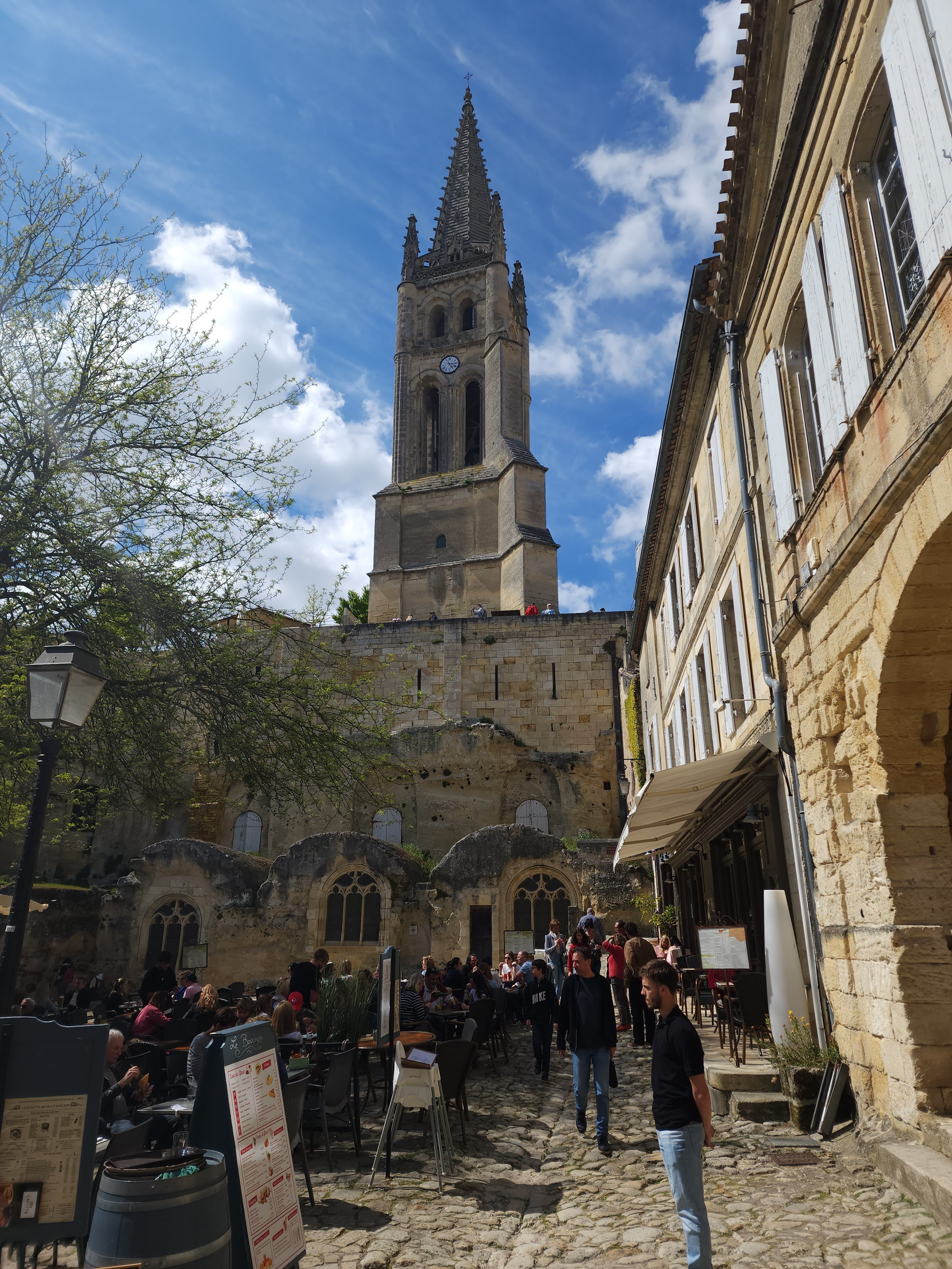 Photo n° 1 de l'avis de Jaehwan.i fait le 18/04/2023 à 04:53