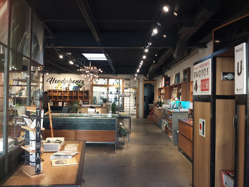 Electronics Store «Dijital Fix», reviews and photos, 820 Valencia St, San Francisco, CA 94110, USA