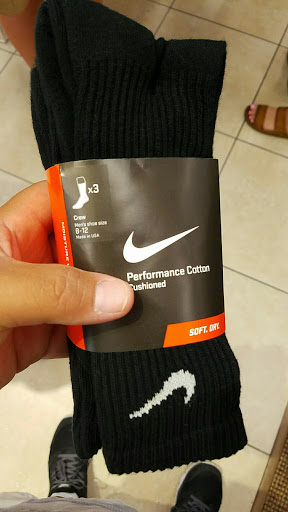 Clothing Store «Ross Dress for Less», reviews and photos, 1831 U.S. 287 Frontage Rd, Mansfield, TX 76063, USA