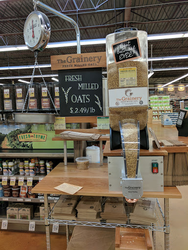 Grocery Store «Fresh Thyme Farmers Market- Newport», reviews and photos, 82 Carothers Rd, Newport, KY 41071, USA