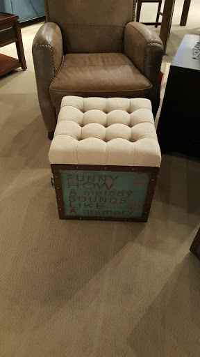 Furniture Store «Rooms To Go & Rooms To Go Kids Furniture Store - Montgomery», reviews and photos, 6810 Eastchase Pkwy Suite A, Montgomery, AL 36117, USA