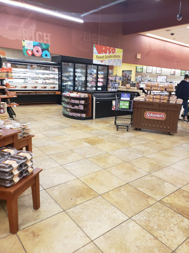 Supermarket «Giant Eagle Supermarket», reviews and photos, 8202 E Market St, Warren, OH 44484, USA