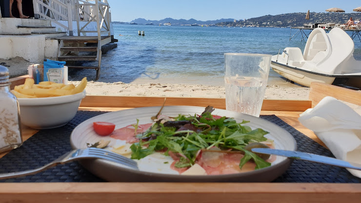 photo n° 12 du Restaurant de spécialités provençales Provencal Beach à Antibes